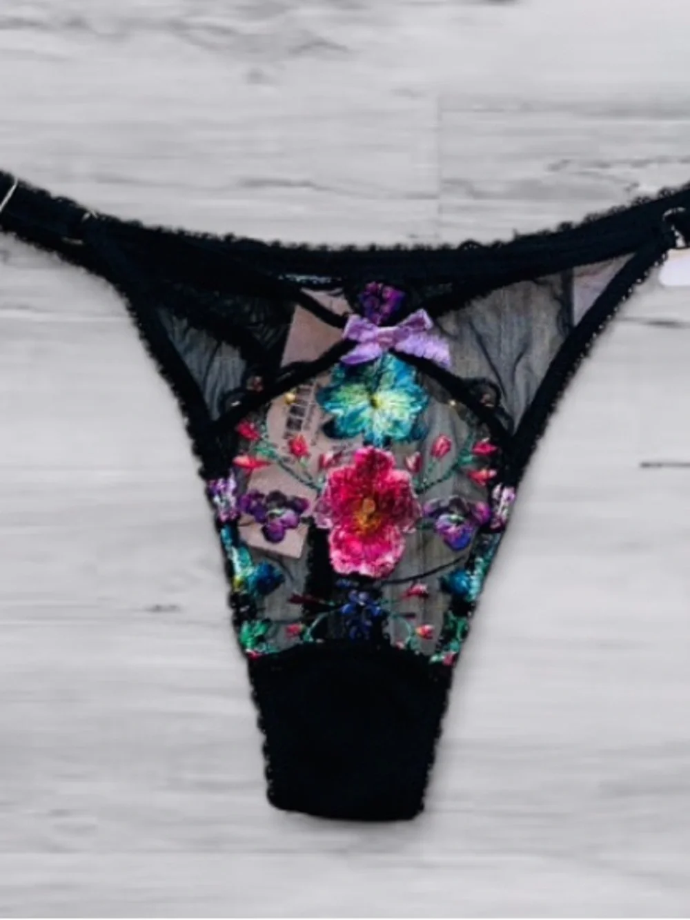 💐 Dark Blossom Adjustable Thong Very Sexy x Victoria Secret Small NWT